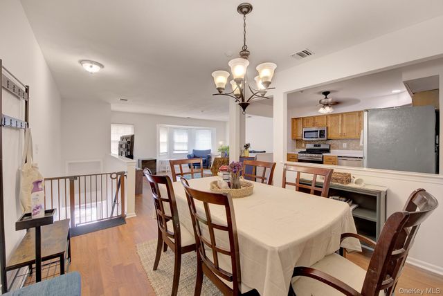 4 Country View Lane, Middle Island, NY 11953