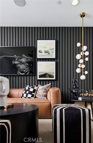 11823 Canoga Avenue, Chatsworth (los Angeles), CA 91311