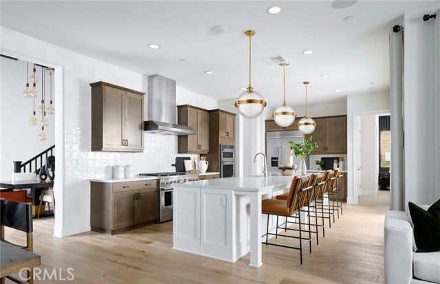 11823 Canoga Avenue, Chatsworth (los Angeles), CA 91311