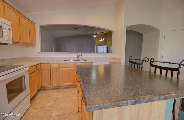 4927 W WARREN Drive, Casa Grande, AZ 85194