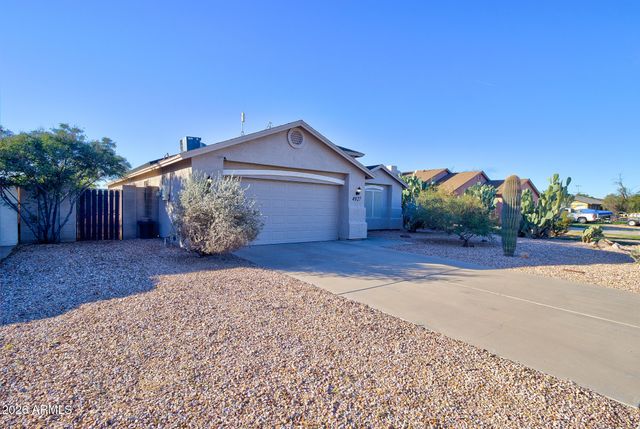 4927 W WARREN Drive, Casa Grande, AZ 85194