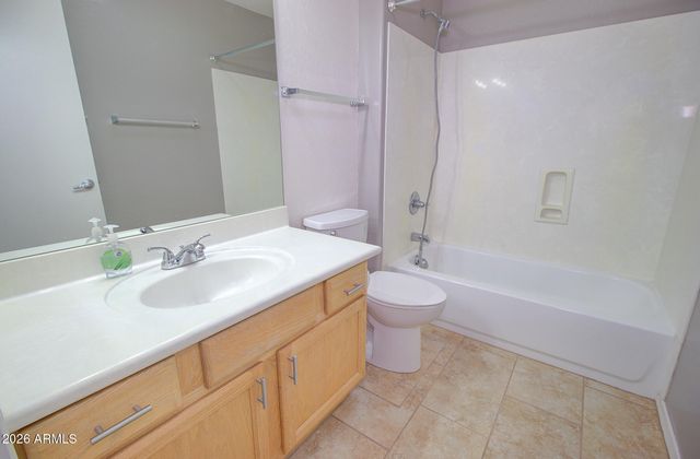 4927 W WARREN Drive, Casa Grande, AZ 85194