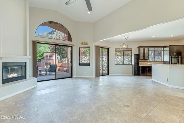 10050 N Alder Spring Drive, Tucson, AZ 85737