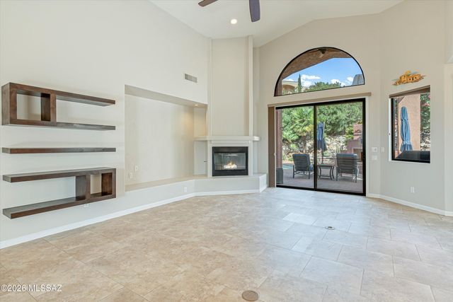 10050 N Alder Spring Drive, Tucson, AZ 85737
