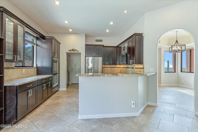 10050 N Alder Spring Drive, Tucson, AZ 85737