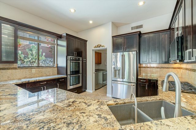 10050 N Alder Spring Drive, Tucson, AZ 85737