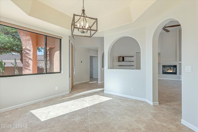 10050 N Alder Spring Drive, Tucson, AZ 85737