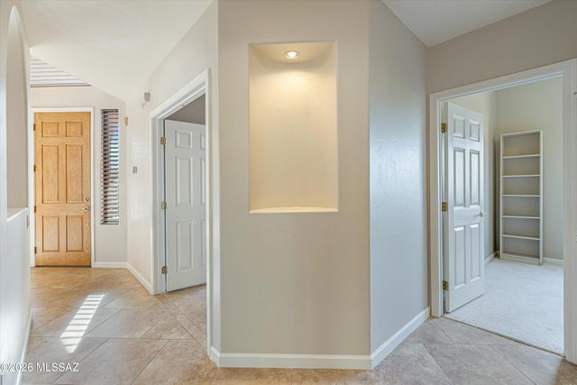 10050 N Alder Spring Drive, Tucson, AZ 85737