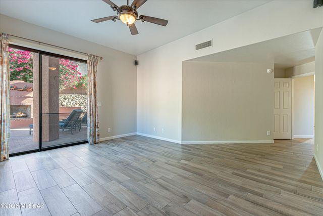 10050 N Alder Spring Drive, Tucson, AZ 85737