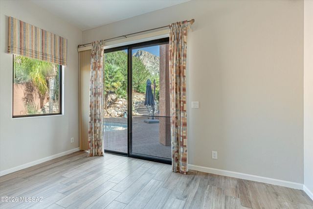 10050 N Alder Spring Drive, Tucson, AZ 85737
