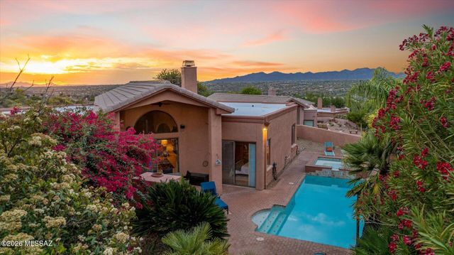 10050 N Alder Spring Drive, Tucson, AZ 85737