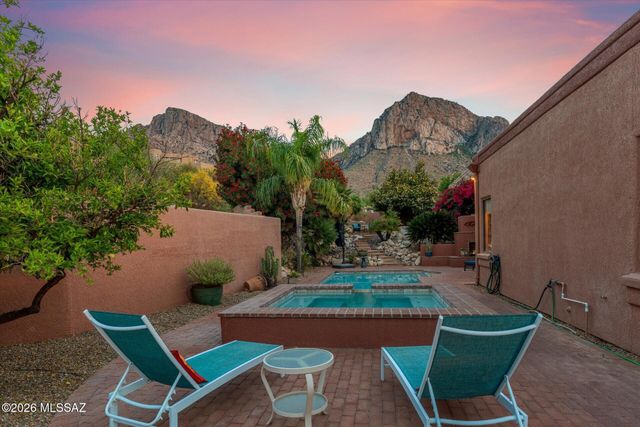 10050 N Alder Spring Drive, Tucson, AZ 85737