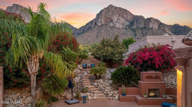 10050 N Alder Spring Drive, Tucson, AZ 85737