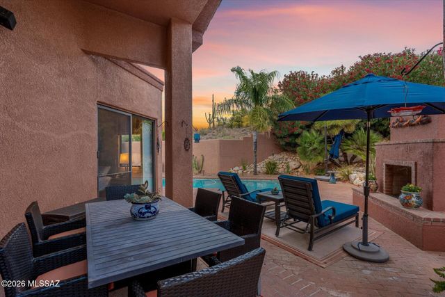 10050 N Alder Spring Drive, Tucson, AZ 85737