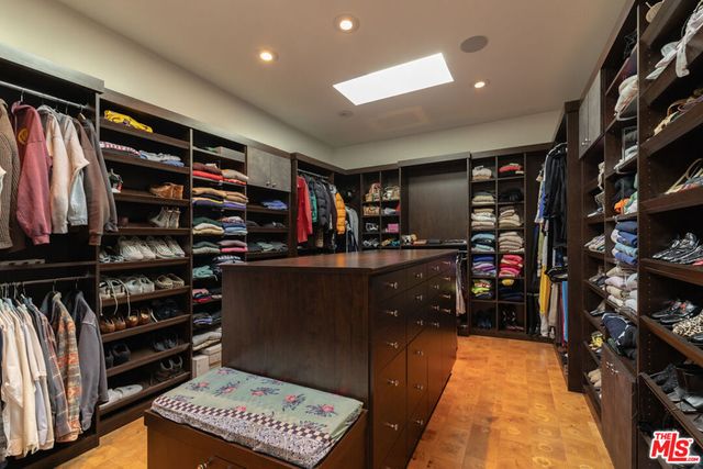 2824 Durand Drive, Los Angeles, CA 90068