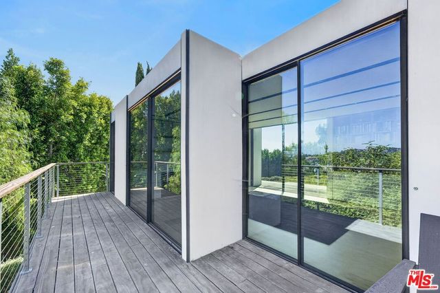 2824 Durand Drive, Los Angeles, CA 90068