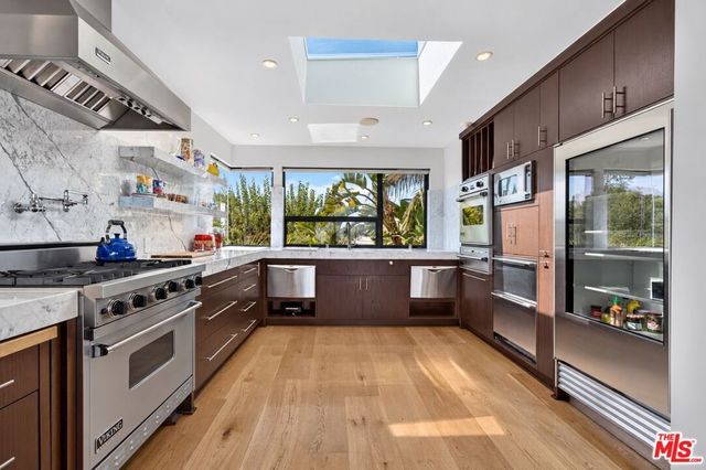 2824 Durand Drive, Los Angeles, CA 90068