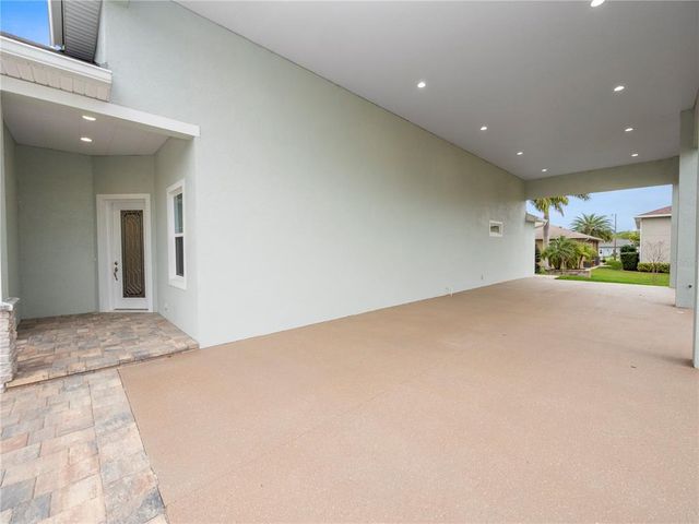715 TEABERRY TRAIL, Polk City, FL 33868