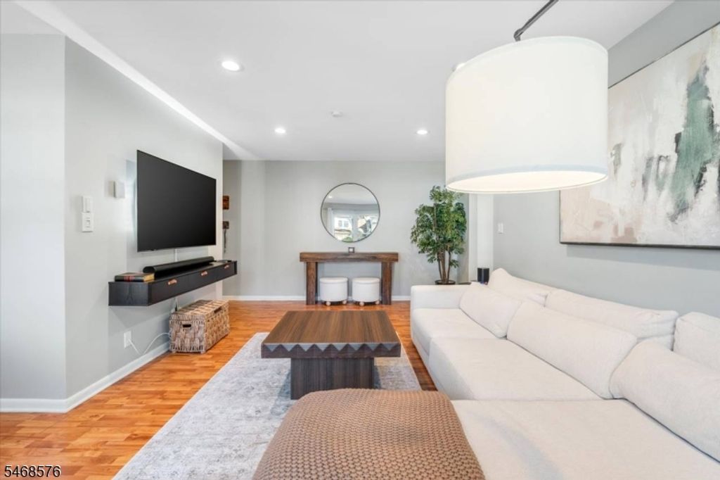 100 Pierson Miller F32, Pompton Lakes Boro, NJ 07442 — photo 5