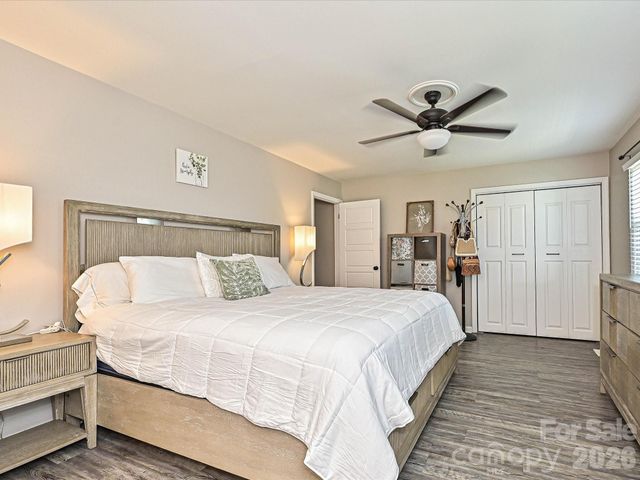 8069 Regent Park Lane, Charlotte, NC 28210