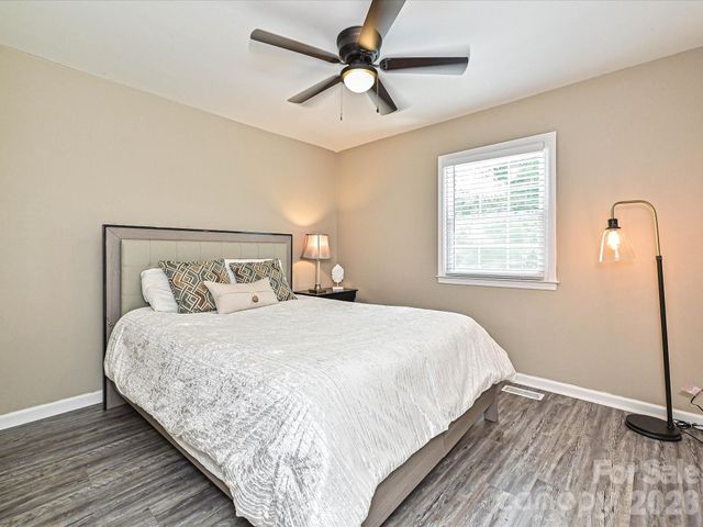 8069 Regent Park Lane, Charlotte, NC 28210