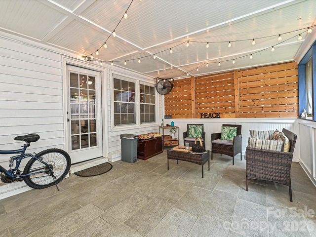 8069 Regent Park Lane, Charlotte, NC 28210