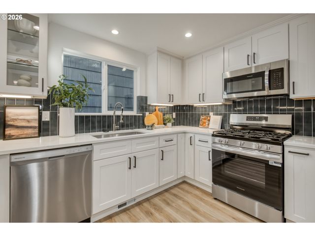 4525 Ne 37TH Ave, Portland, OR 97211