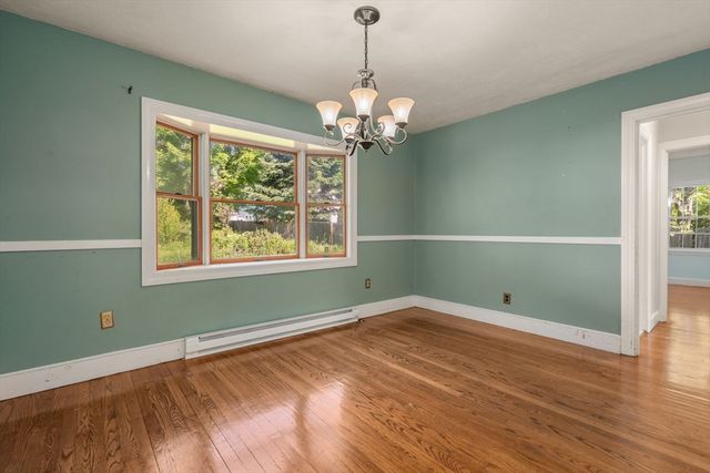18 Lake St, Shrewsbury, MA 01545