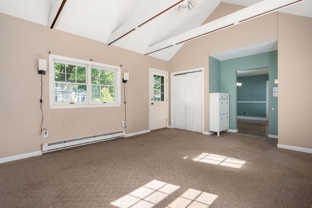 18 Lake St, Shrewsbury, MA 01545