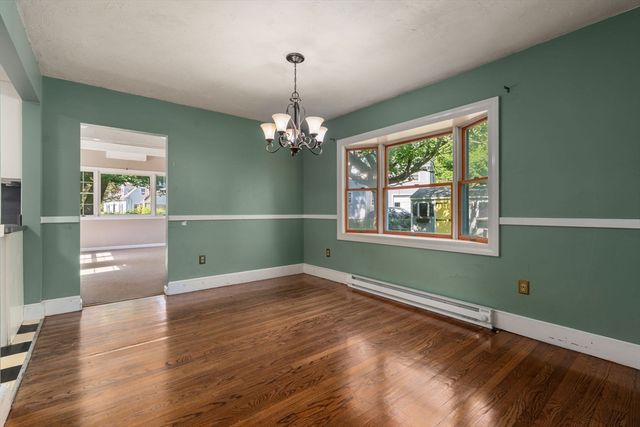 18 Lake St, Shrewsbury, MA 01545