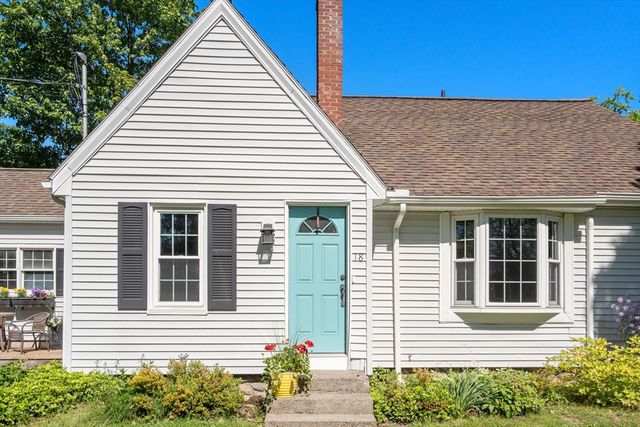 18 Lake St, Shrewsbury, MA 01545