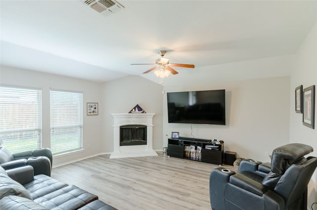 1107 Dickenson Drive, Melissa, TX 75454