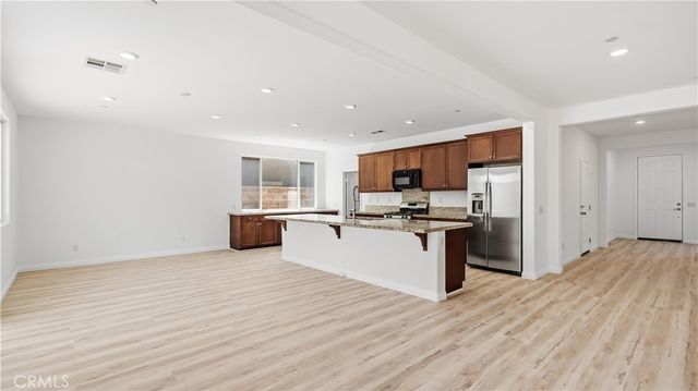 7911 Sea Salt Avenue, Fontana, CA 92336