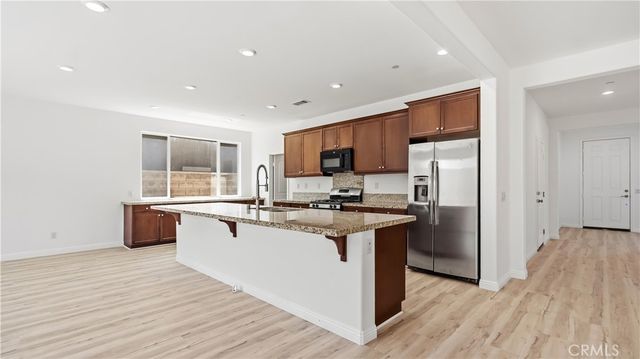 7911 Sea Salt Avenue, Fontana, CA 92336