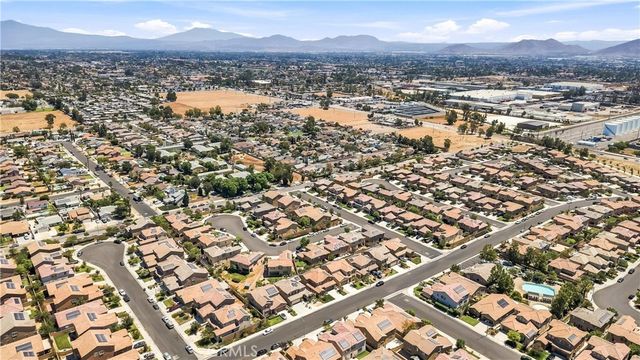 7911 Sea Salt Avenue, Fontana, CA 92336