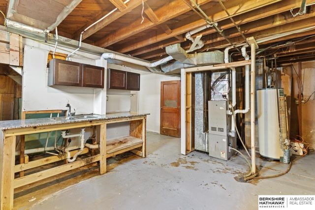 3701 Bedford Avenue, Omaha, NE 68111