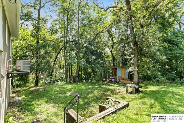 3701 Bedford Avenue, Omaha, NE 68111