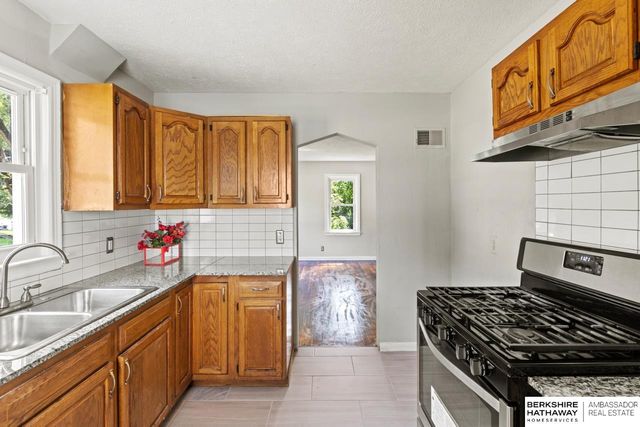 3701 Bedford Avenue, Omaha, NE 68111