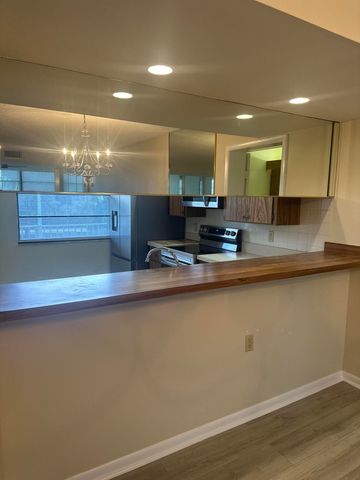 3507 VILLAGE Boulevard 302, West Palm Beach, FL 33409
