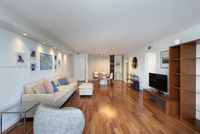 11 Island Ave 606, Miami Beach, FL 33139