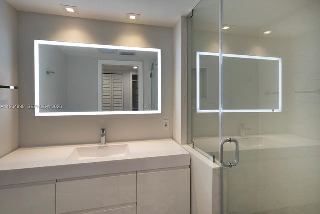 11 Island Ave 606, Miami Beach, FL 33139