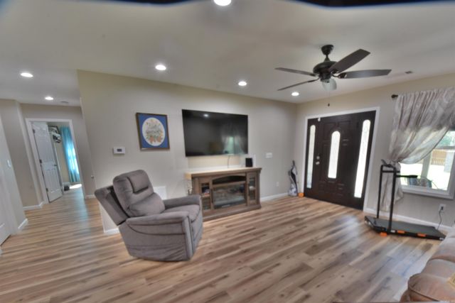 104 HINTON Lane, Hot Springs, AR 71901