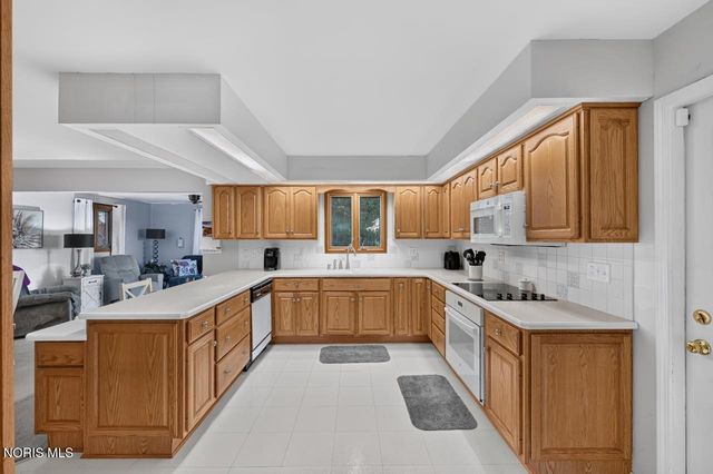 1512 Highland Green Drive, Toledo, OH 43614