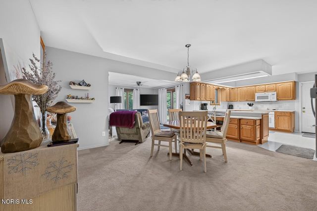1512 Highland Green Drive, Toledo, OH 43614