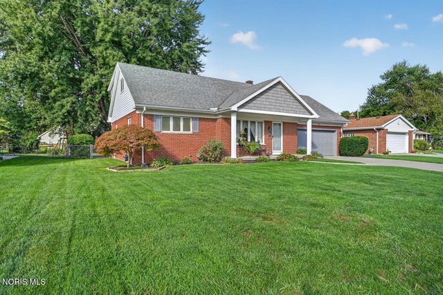 1512 Highland Green Drive, Toledo, OH 43614
