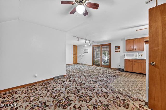 1512 Highland Green Drive, Toledo, OH 43614