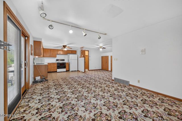 1512 Highland Green Drive, Toledo, OH 43614