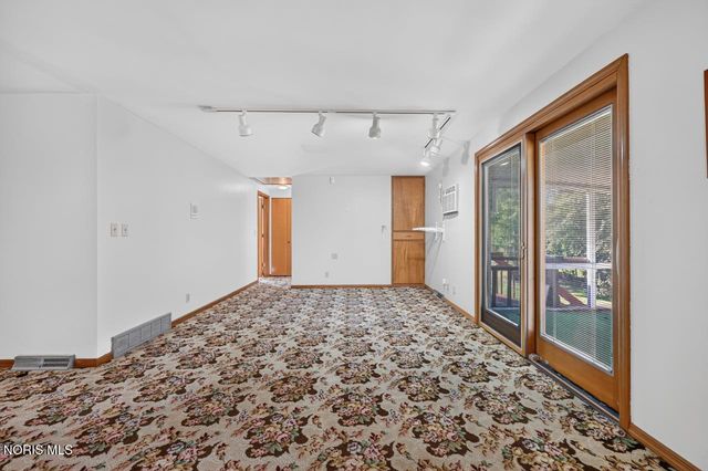 1512 Highland Green Drive, Toledo, OH 43614