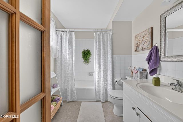 1512 Highland Green Drive, Toledo, OH 43614