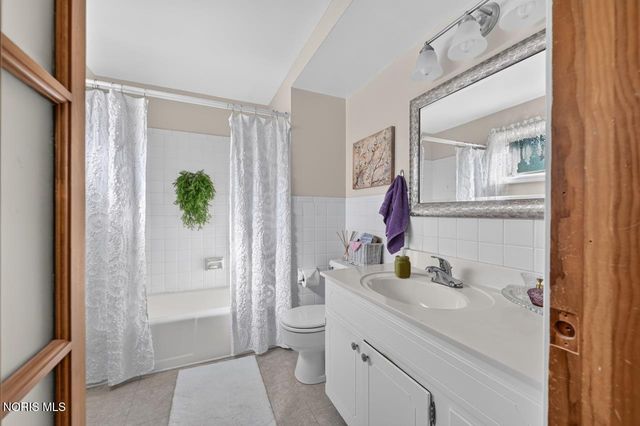 1512 Highland Green Drive, Toledo, OH 43614